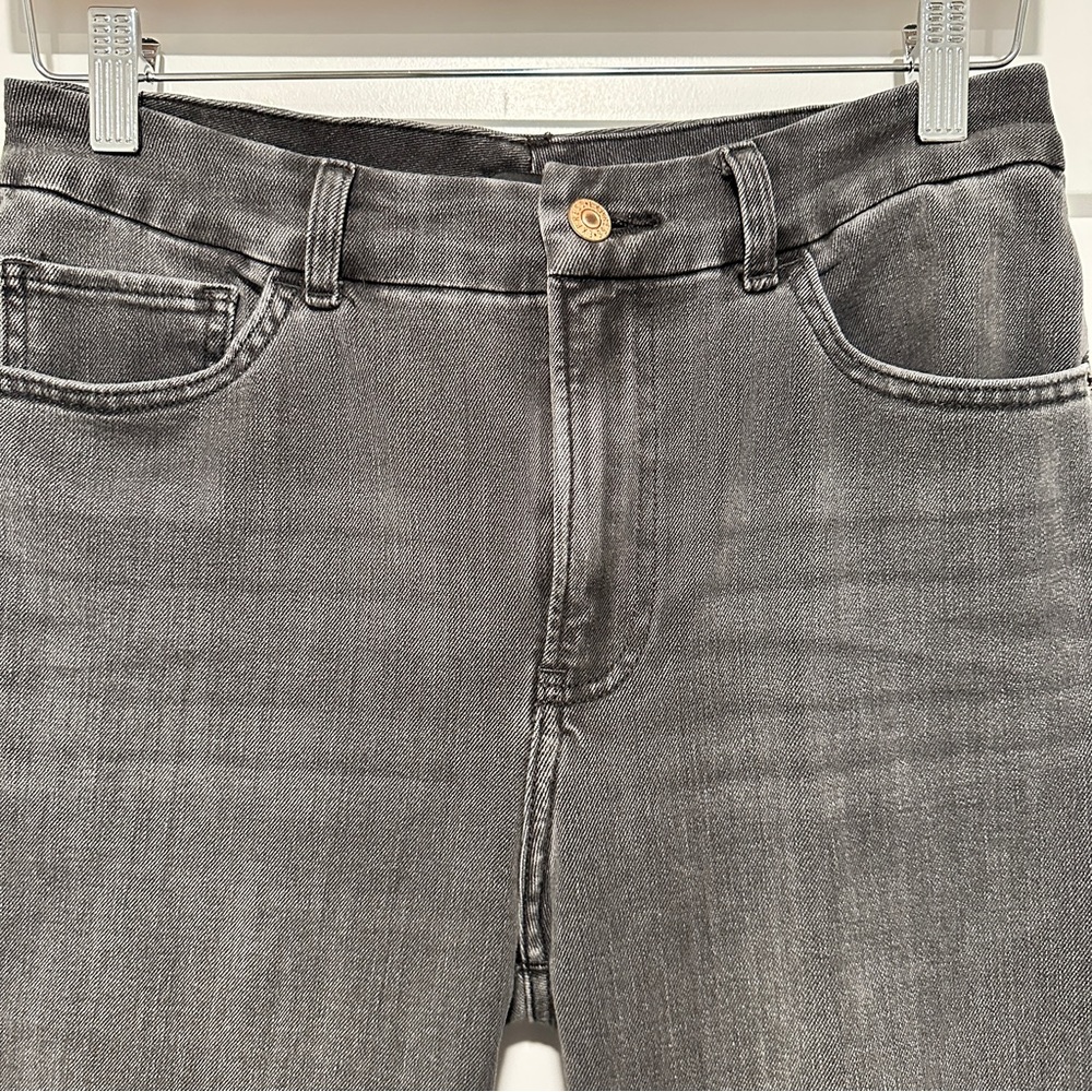 NWOT Express high rise black flare jeans - ultra hyper stretch - Picture 2 of 6